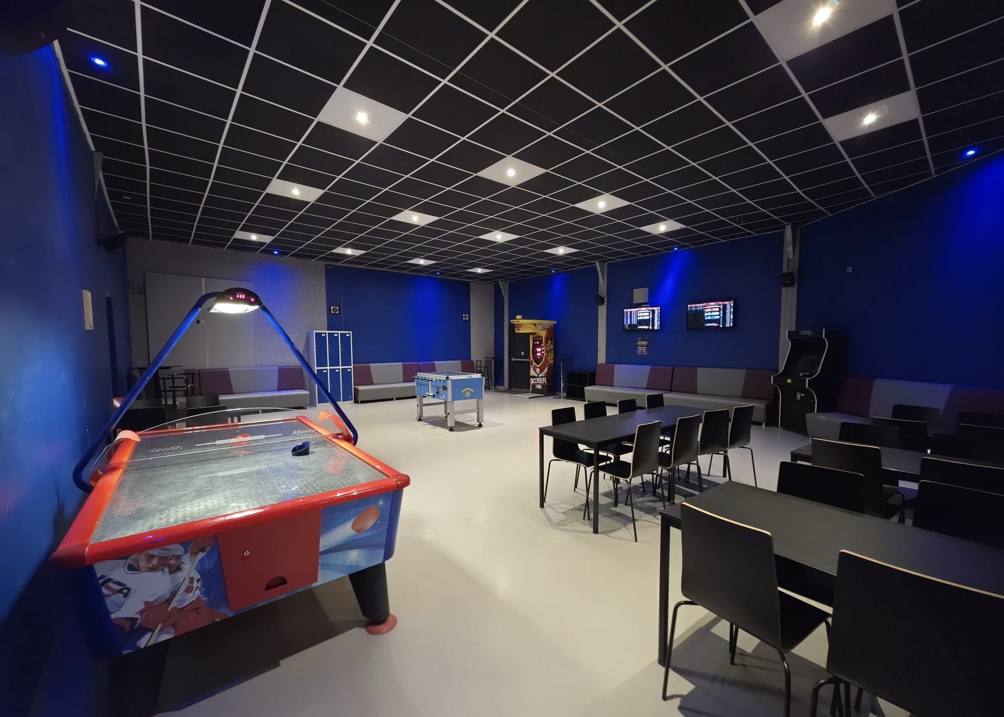 Vue de la salle d'arcade du Laser Game Gap