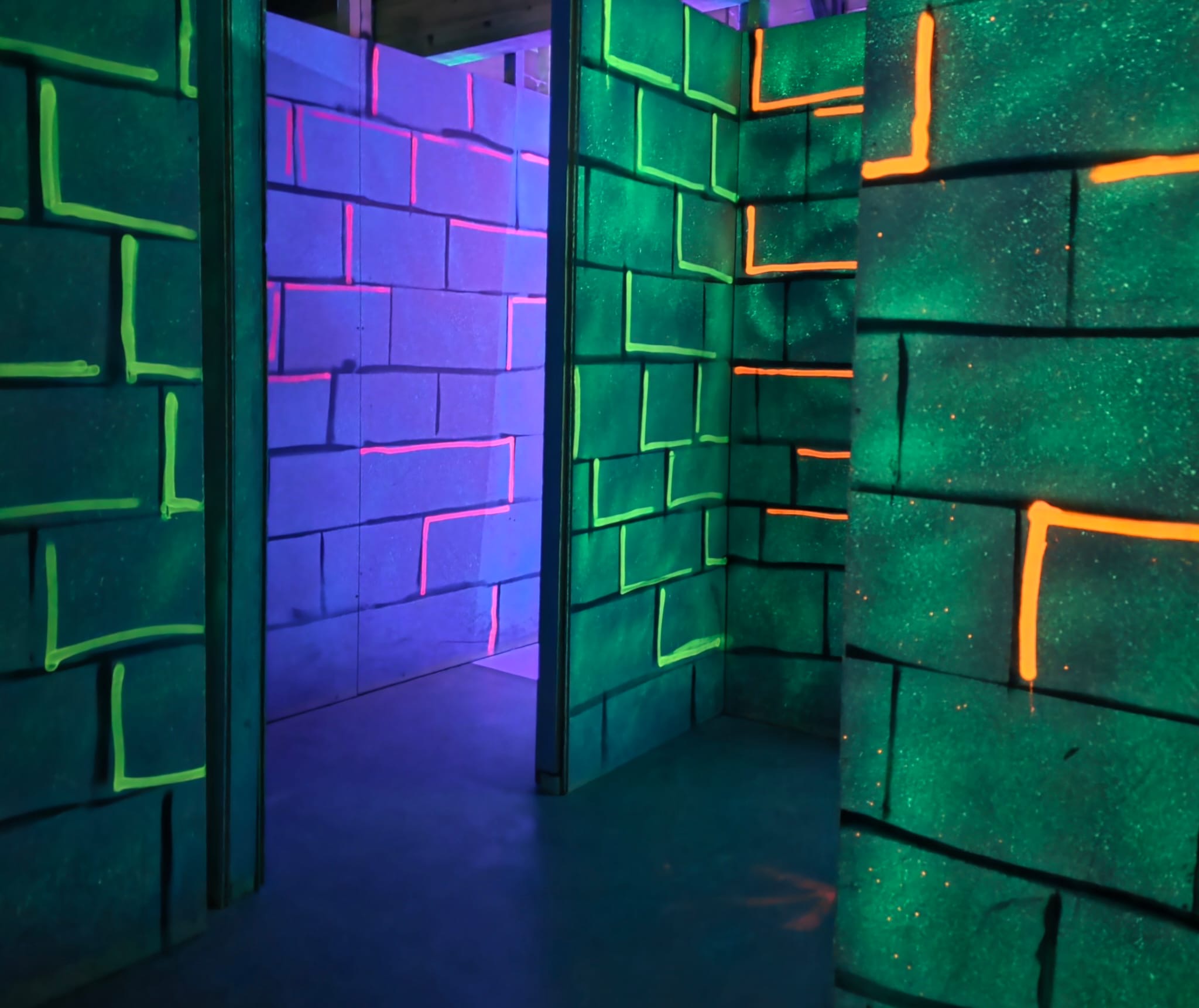 Terrain de laser game 2 à Gap avec labyrinthe et obstacles